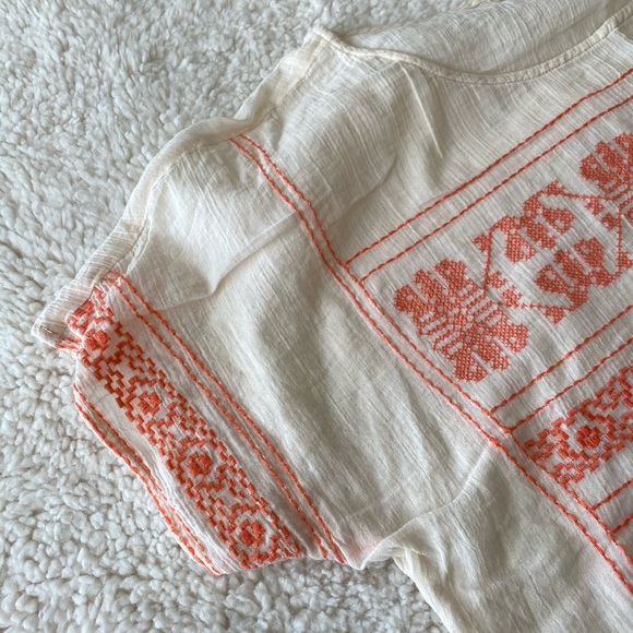 Lush embroidered top - Picture 3 of 7